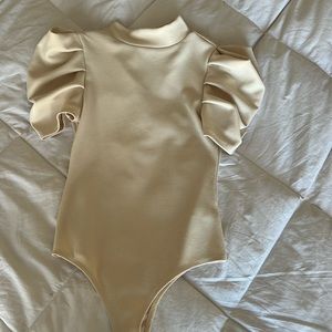 tcec puff sleeve bodysuit